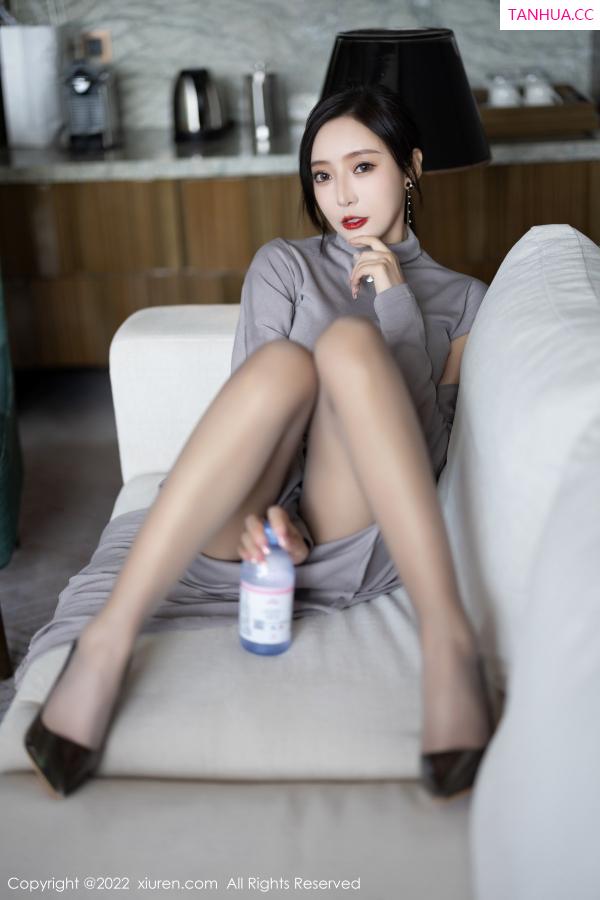 王馨瑶  [XiuRen]高清写真图 2022.10.21 No.5745 王馨瑶yanni 美腿丝袜第32张图片